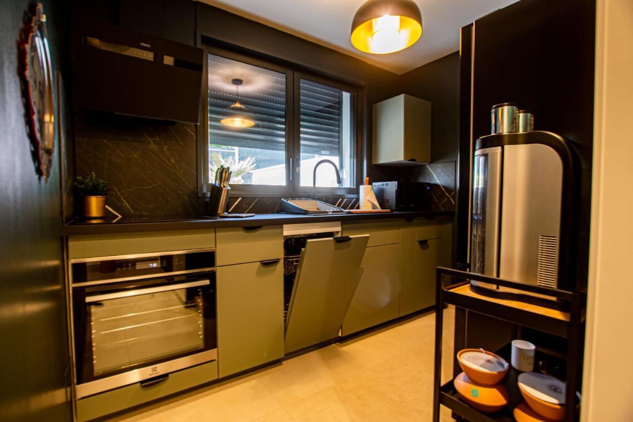 Appartement De Caractere Avec Jacuzzi Fréjus Exterior foto