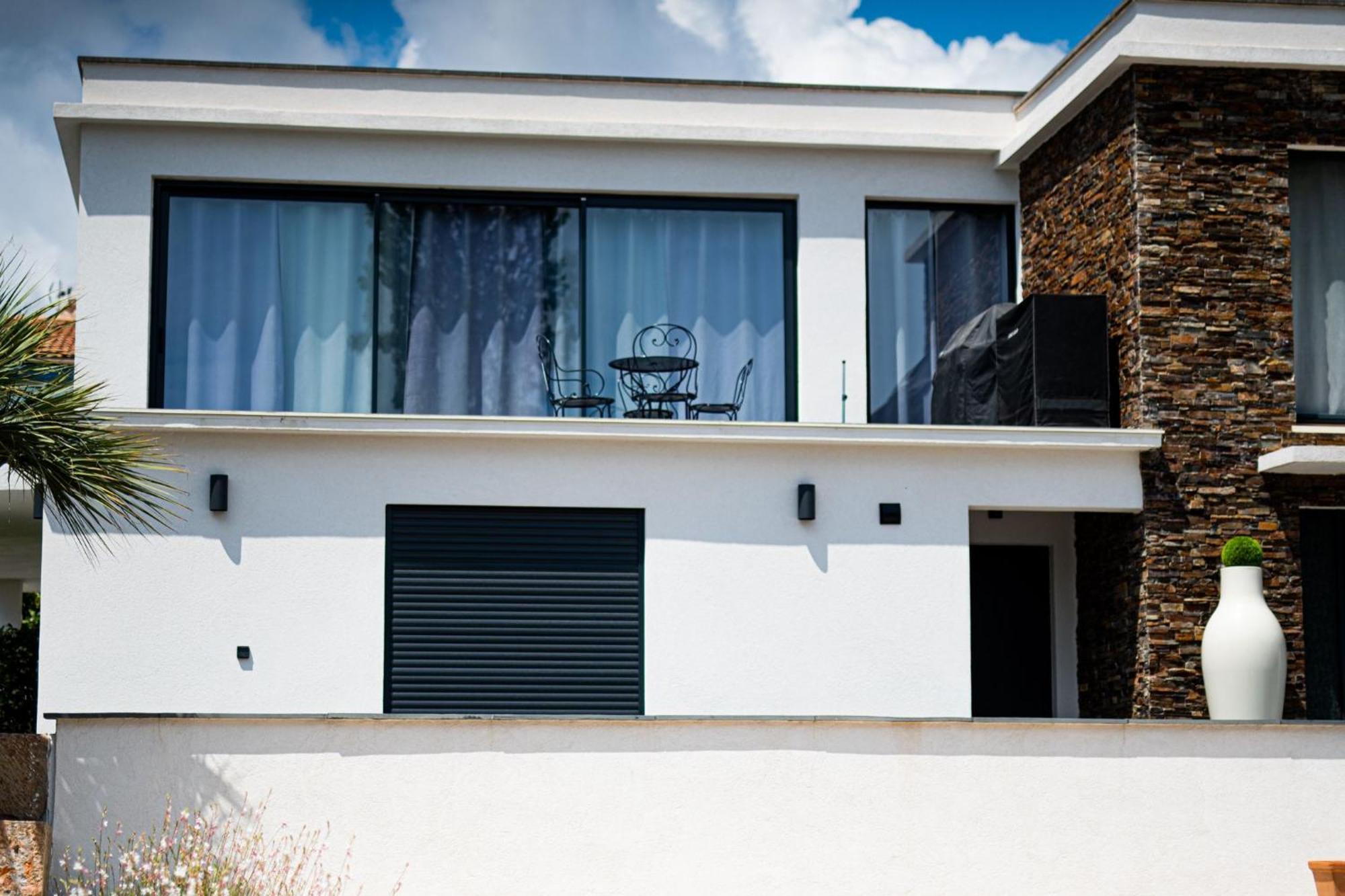 Appartement De Caractere Avec Jacuzzi Fréjus Exterior foto